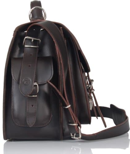 Grand cartable en cuir teinte « marron profond », tannage végétal, système de port interchangeable bretelles et bandoulière, Uberbag