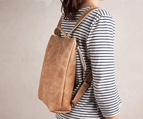 Sac à dos en cuir beige pour femme design artisanal