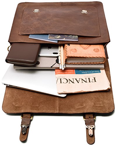 cartable cuir de buffle rétro cognac 36x31x9 cm Votre tablette sera bien calée dans ce petit cartable taille S Ohama en cuir de buffle à l'esprit rétro avec son unique large poche avant.