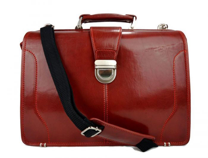 grand cartable cuir rouge fabrication artisanale italienne, cartable docteur XXL, tannage végétal, 3 soufflets pour femmes cartable professionnel