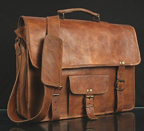 Cartable sacoche cuir vintage originale qui peut accueillir un macbook pro 13",idéal comme sac de ville ou sac de cour pour le lycée ou la fac. Cartable fourre-tout étudiant en cuir qui se patine joliment avec le temps.
